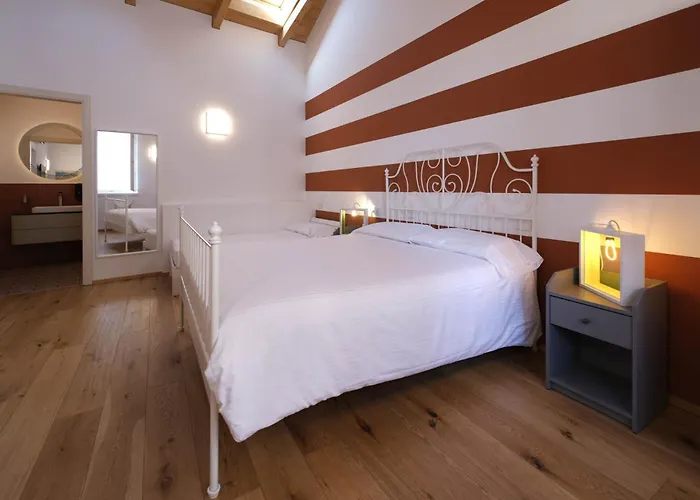 Hotell Alberti Mandello del Lario