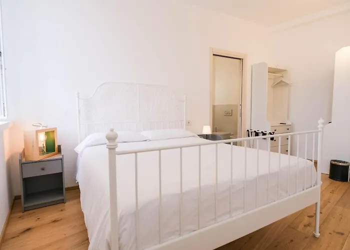 Hotell Alberti Mandello del Lario