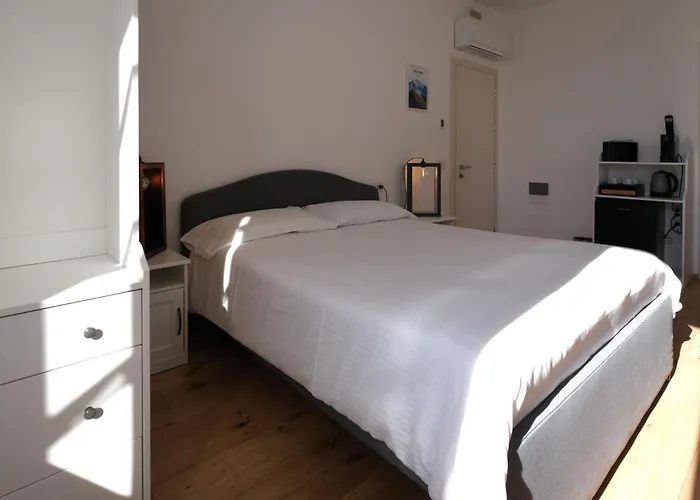 Hotell Alberti Mandello del Lario
